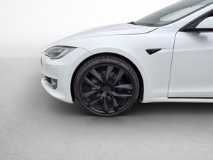 Tesla Model S bild 32