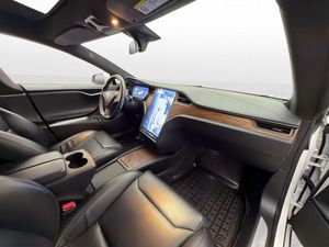 Tesla Model S bild 28