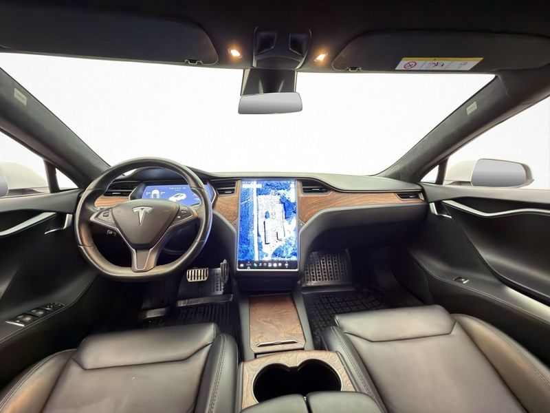 Tesla Model S bild 12