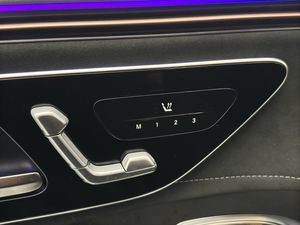 Mercedes EQE43 SUV bild 12