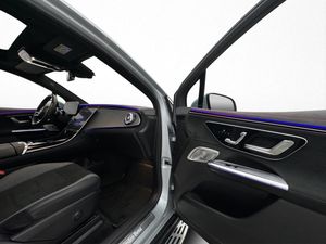 Mercedes EQE43 SUV bild 27
