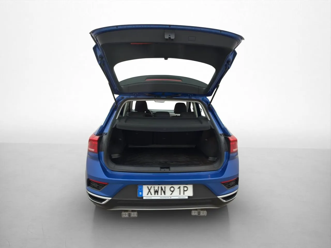 Vehicle image 23