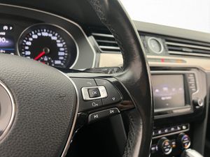 Volkswagen Passat bild 16