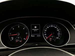 Volkswagen Passat bild 15