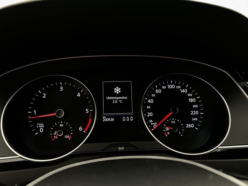 Volkswagen Passat bild 15