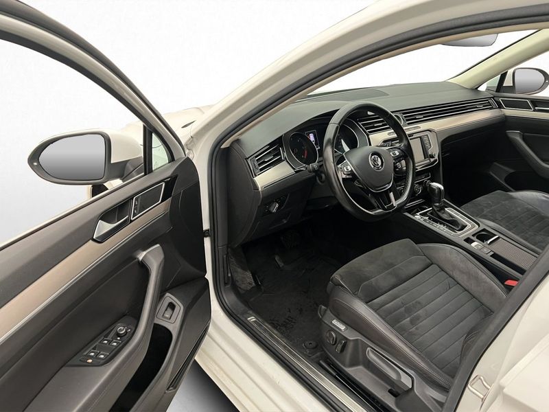 Volkswagen Passat bild 9