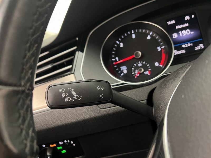 Volkswagen Passat bild 13