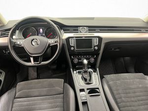 Volkswagen Passat bild 10