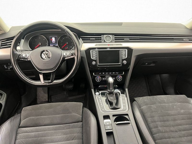 Volkswagen Passat bild 10