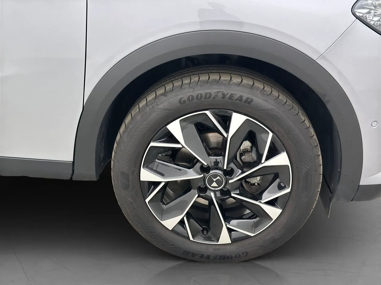 Vehicle image 31