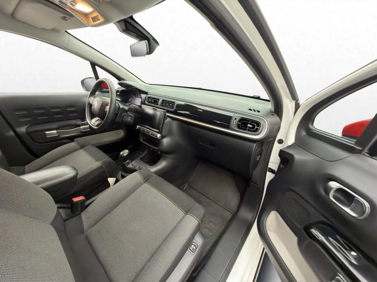 Vehicle image 21