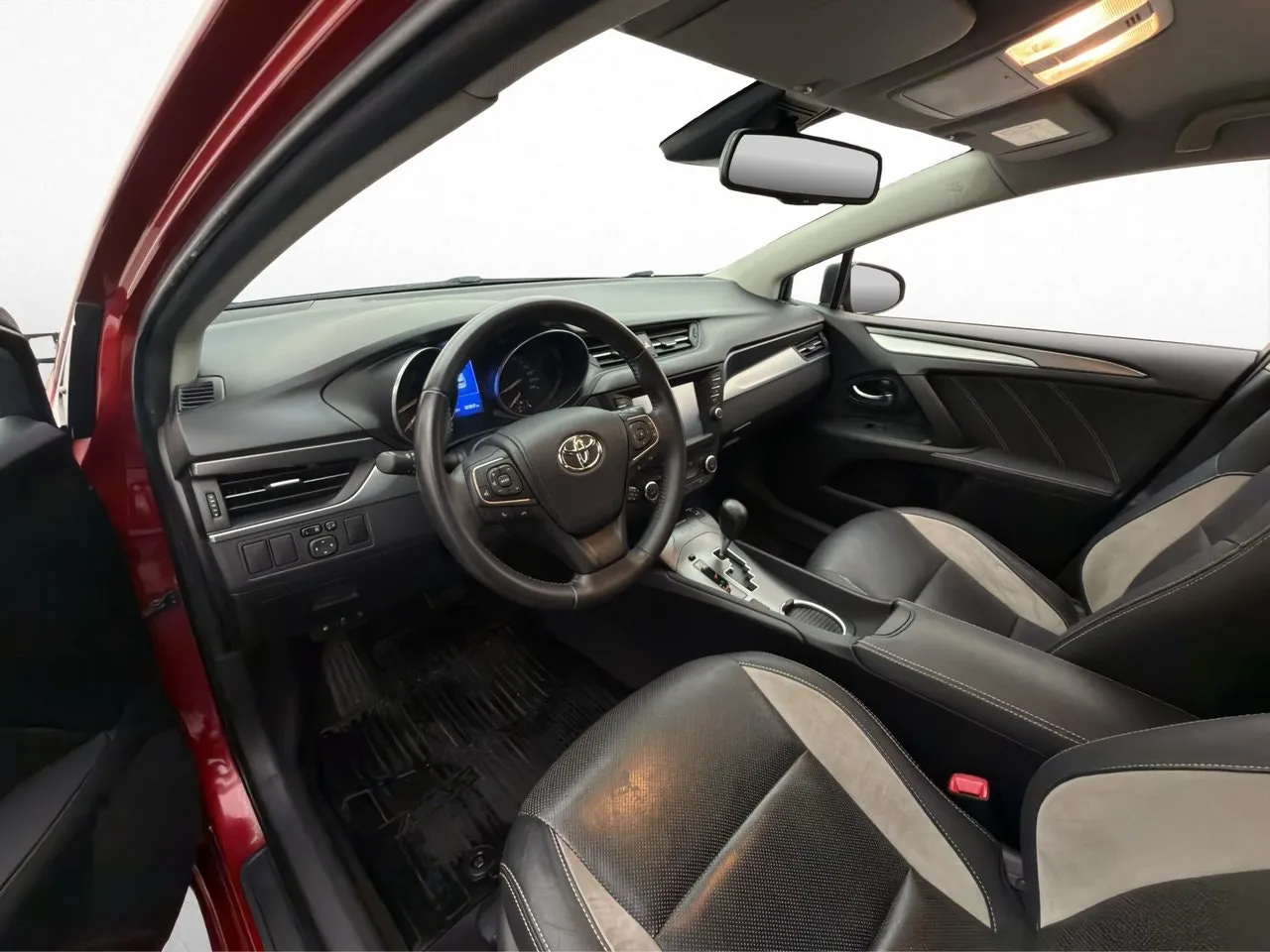 Vehicle image 10