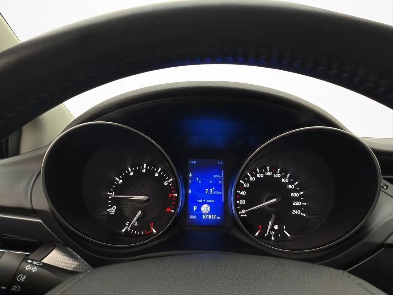 Vehicle image 16