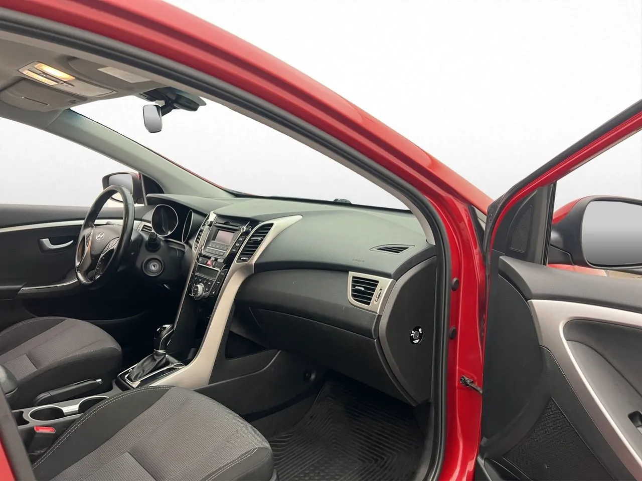 Vehicle image 14