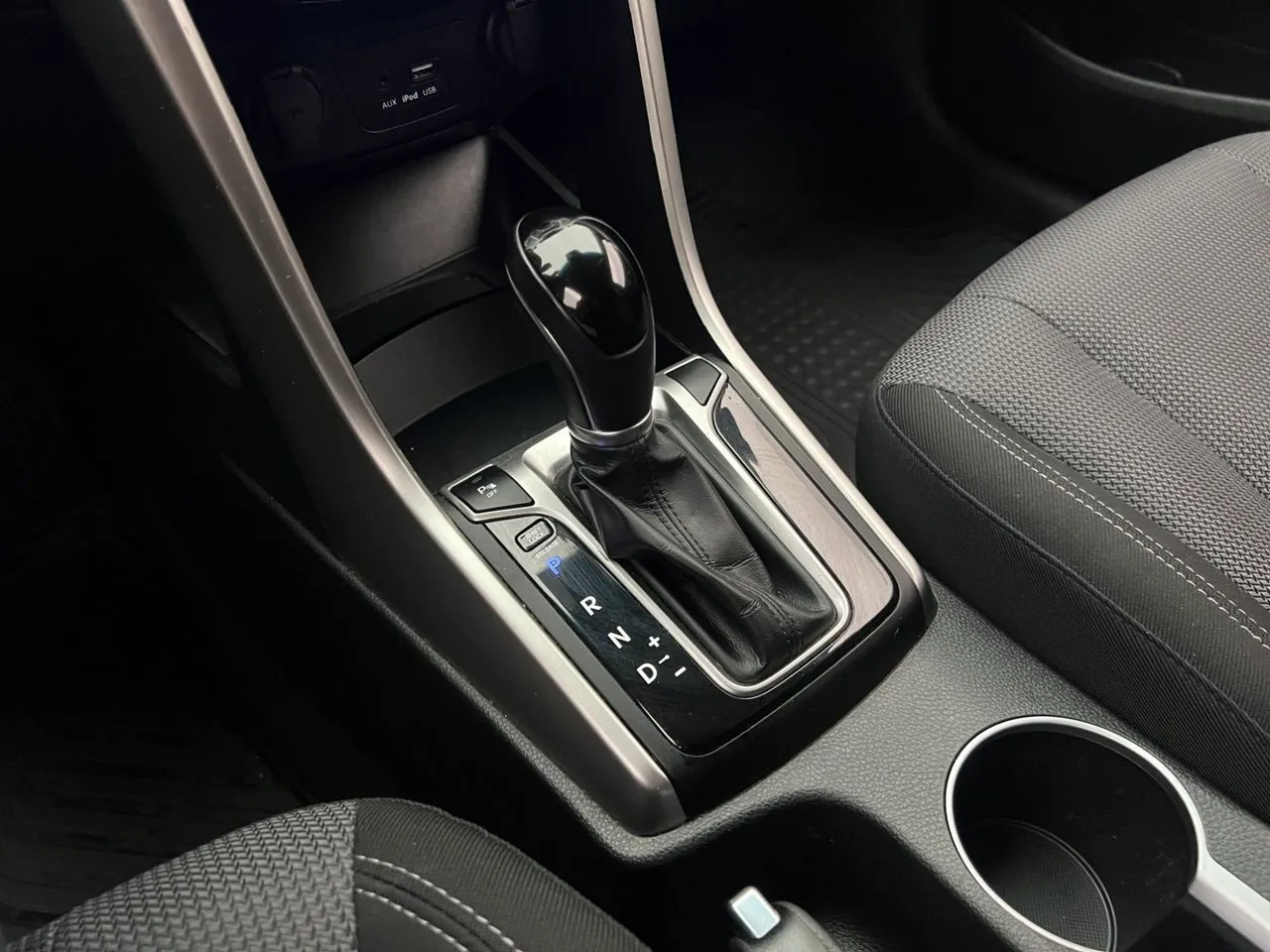 Vehicle image 25