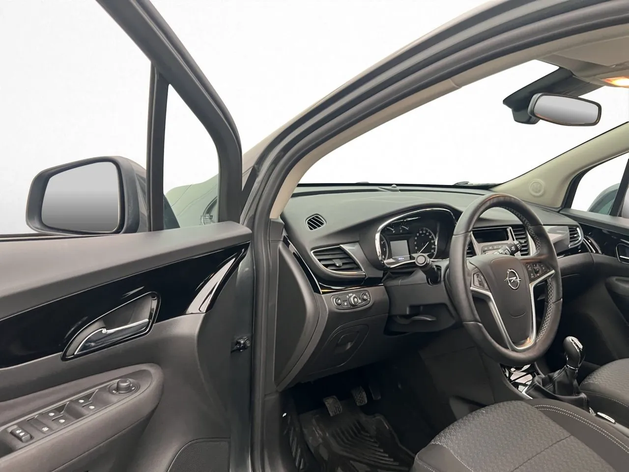 Vehicle image 18
