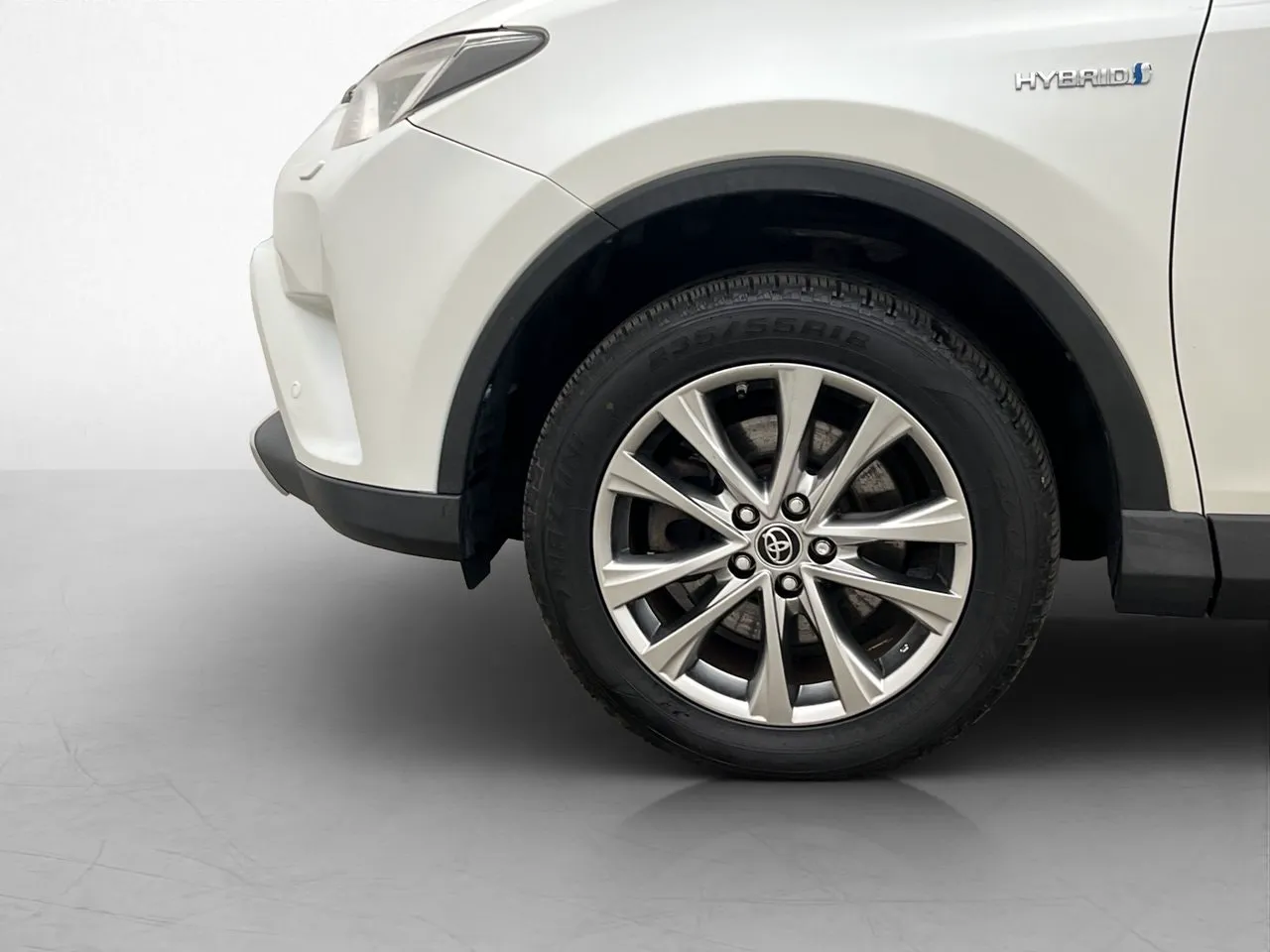 Vehicle image 30