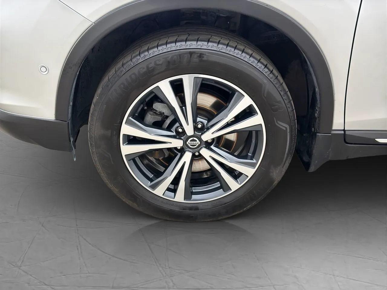 Vehicle image 30