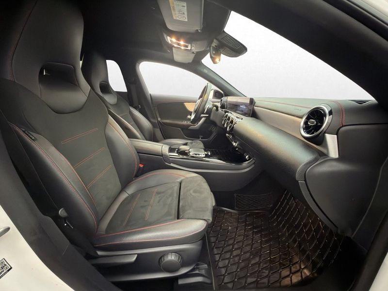 Mercedes CLA200 bild 24