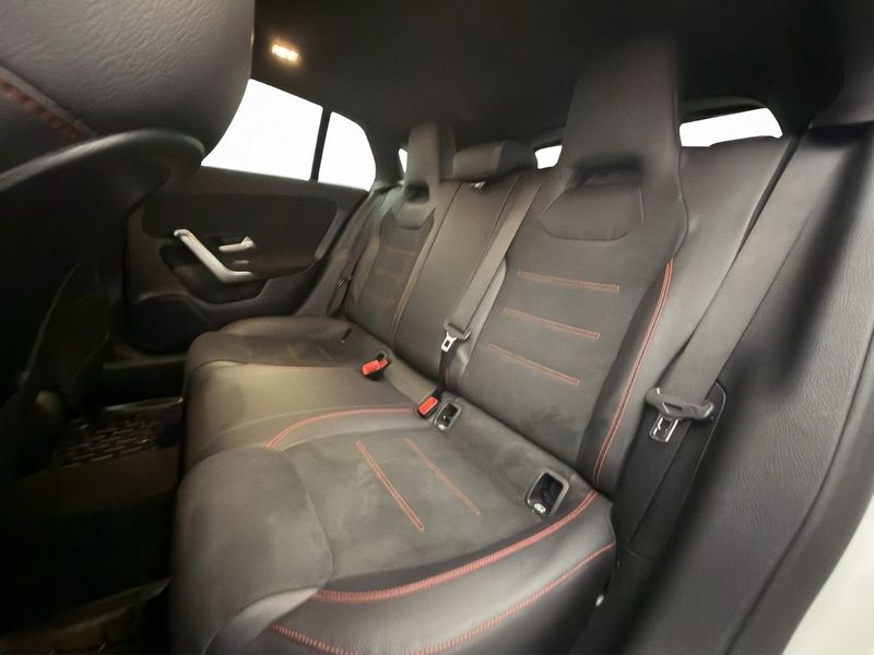 Mercedes CLA200 bild 26