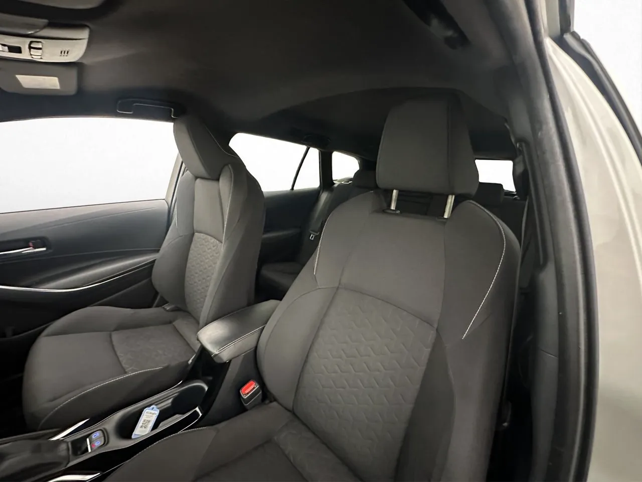 Vehicle image 26