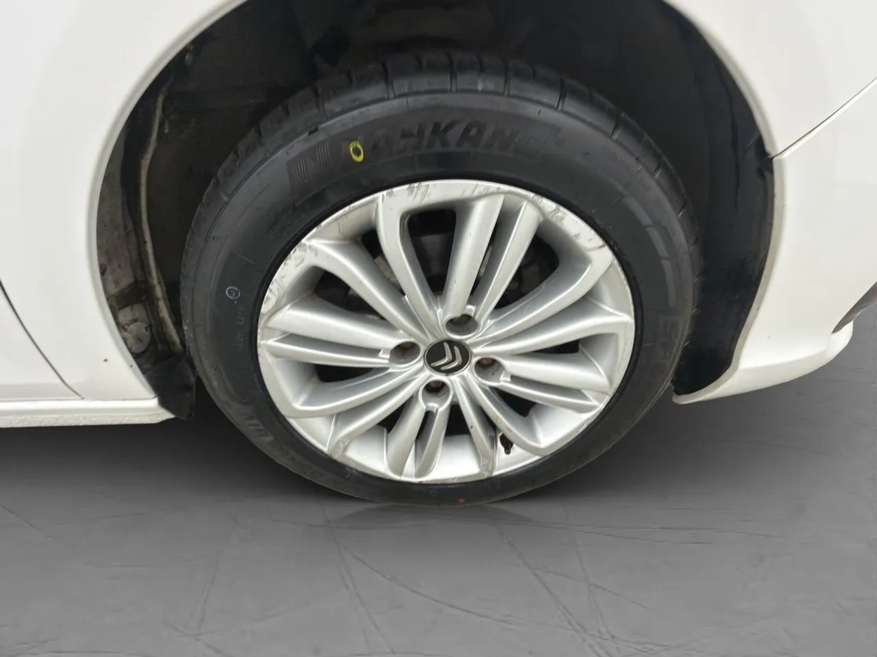 Vehicle image 31