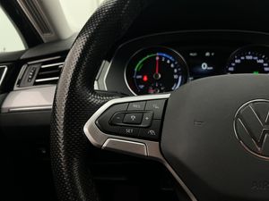 Volkswagen Passat bild 18