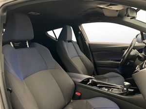 Toyota C-HR bild 28