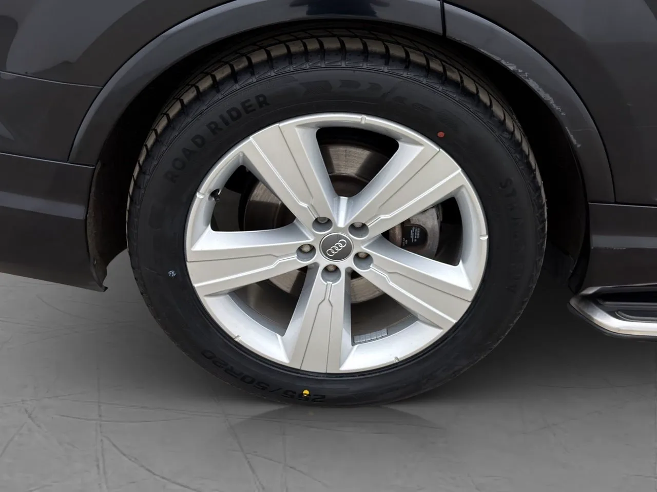 Vehicle image 36