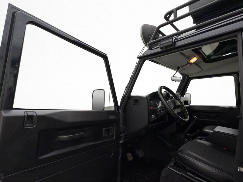Land Rover Defender bild 16