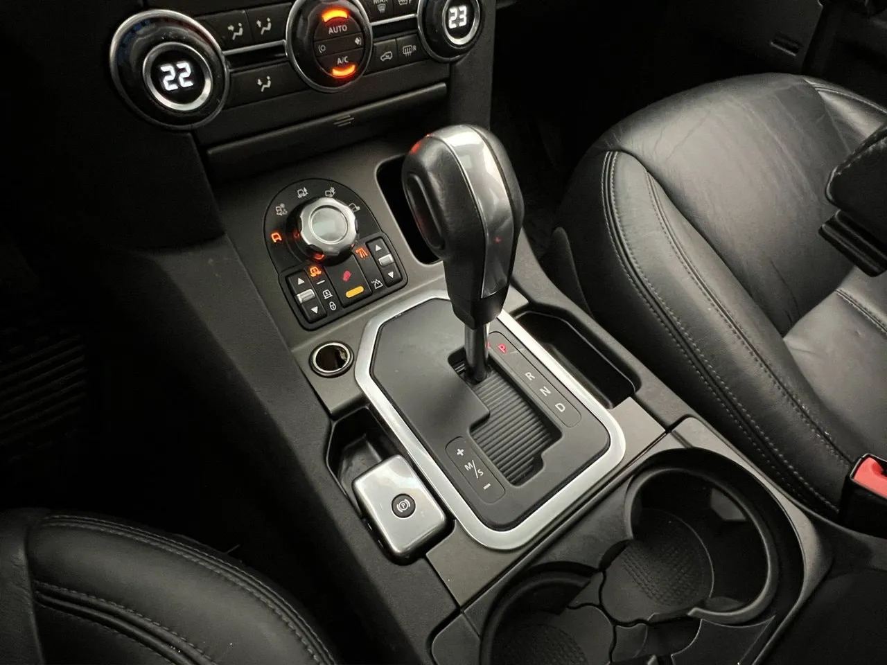 Vehicle image 22
