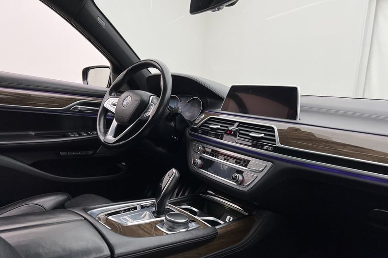 BMW 730 bild 32