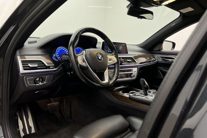 BMW 730 bild 8