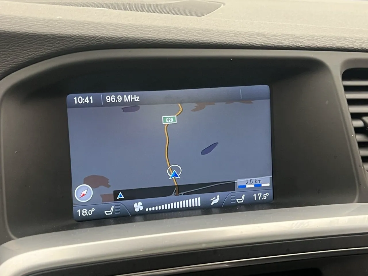 Vehicle image 23