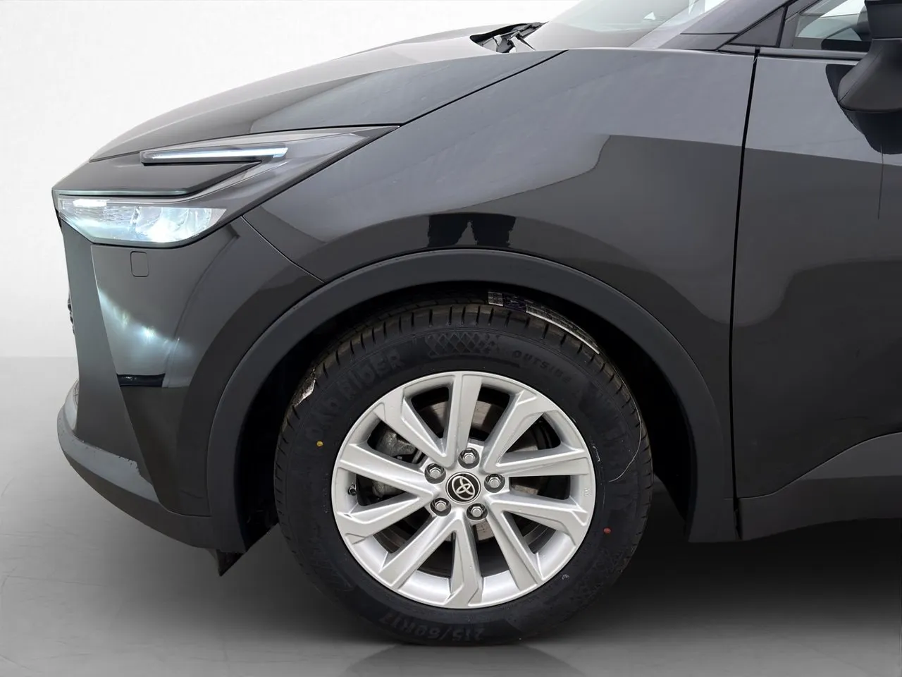 Vehicle image 30