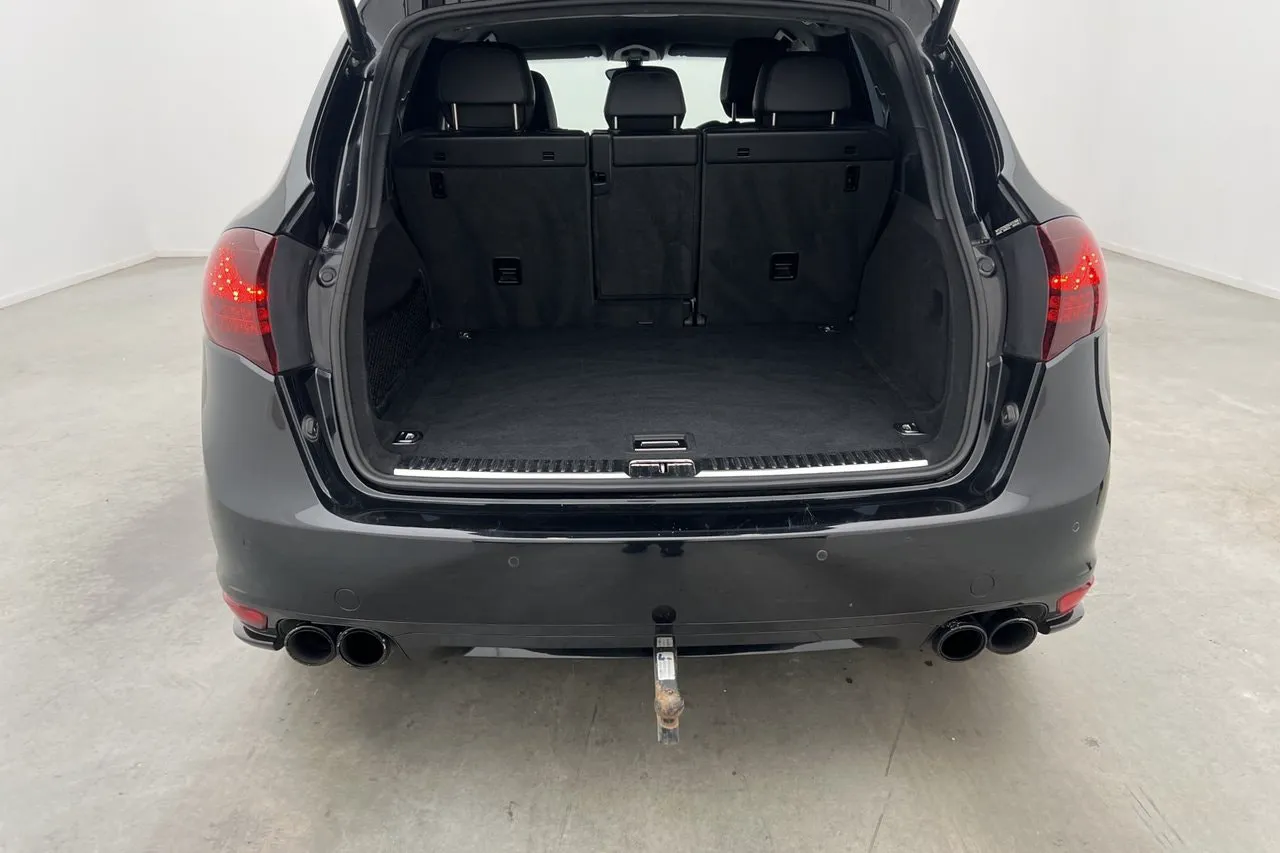 Vehicle image 33