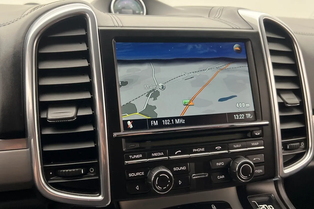 Vehicle image 20