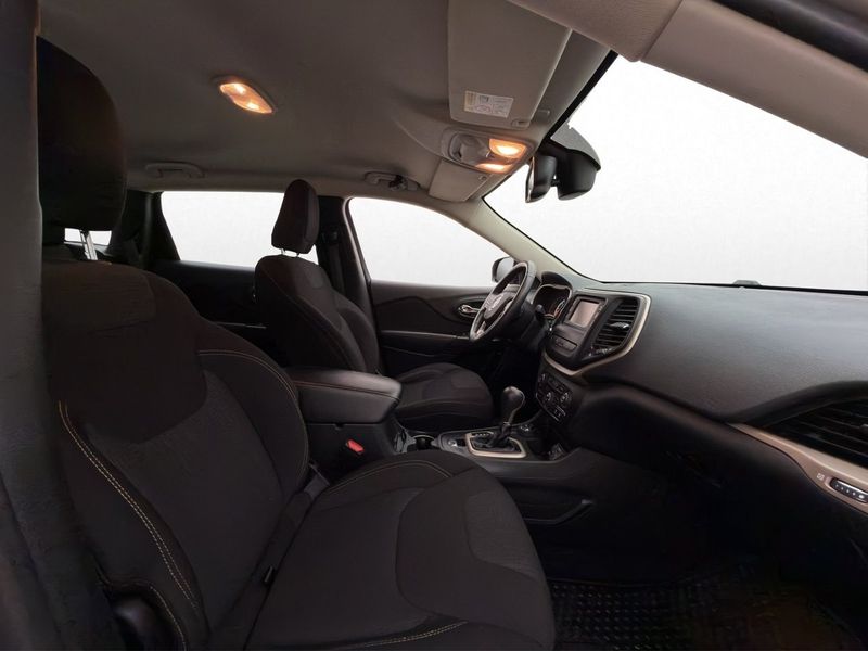 Jeep Cherokee bild 24