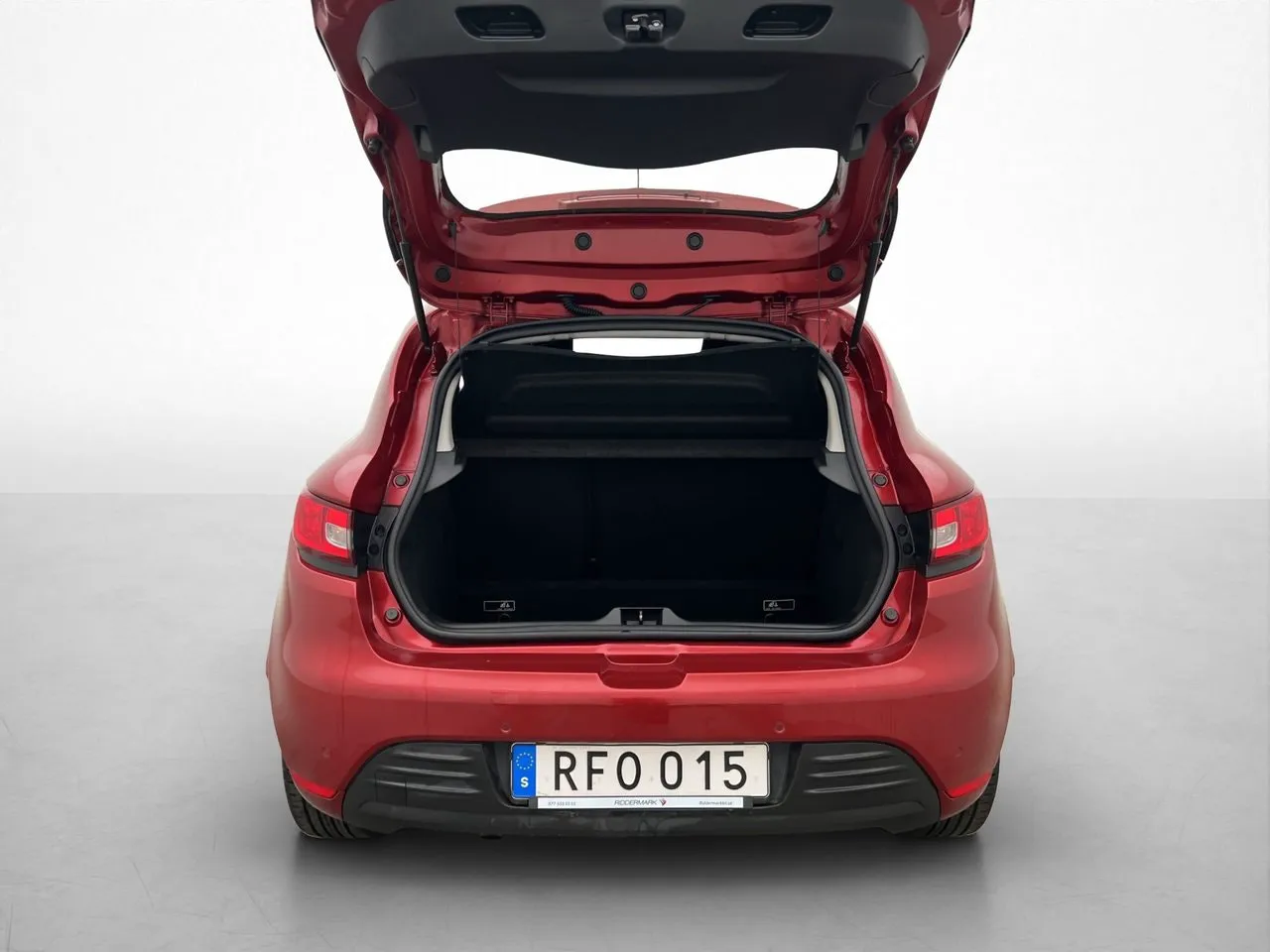 Vehicle image 24