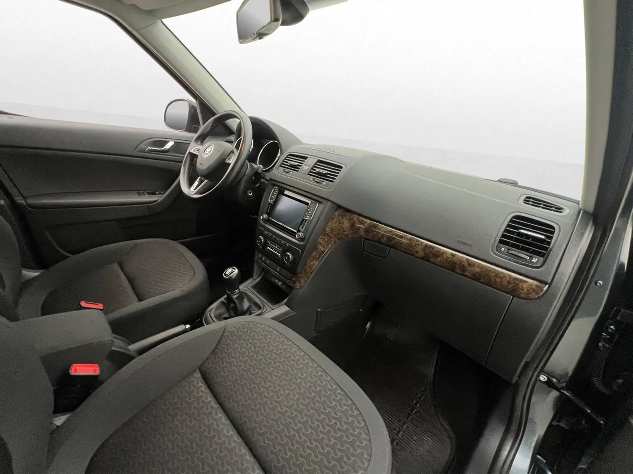 Vehicle image 23