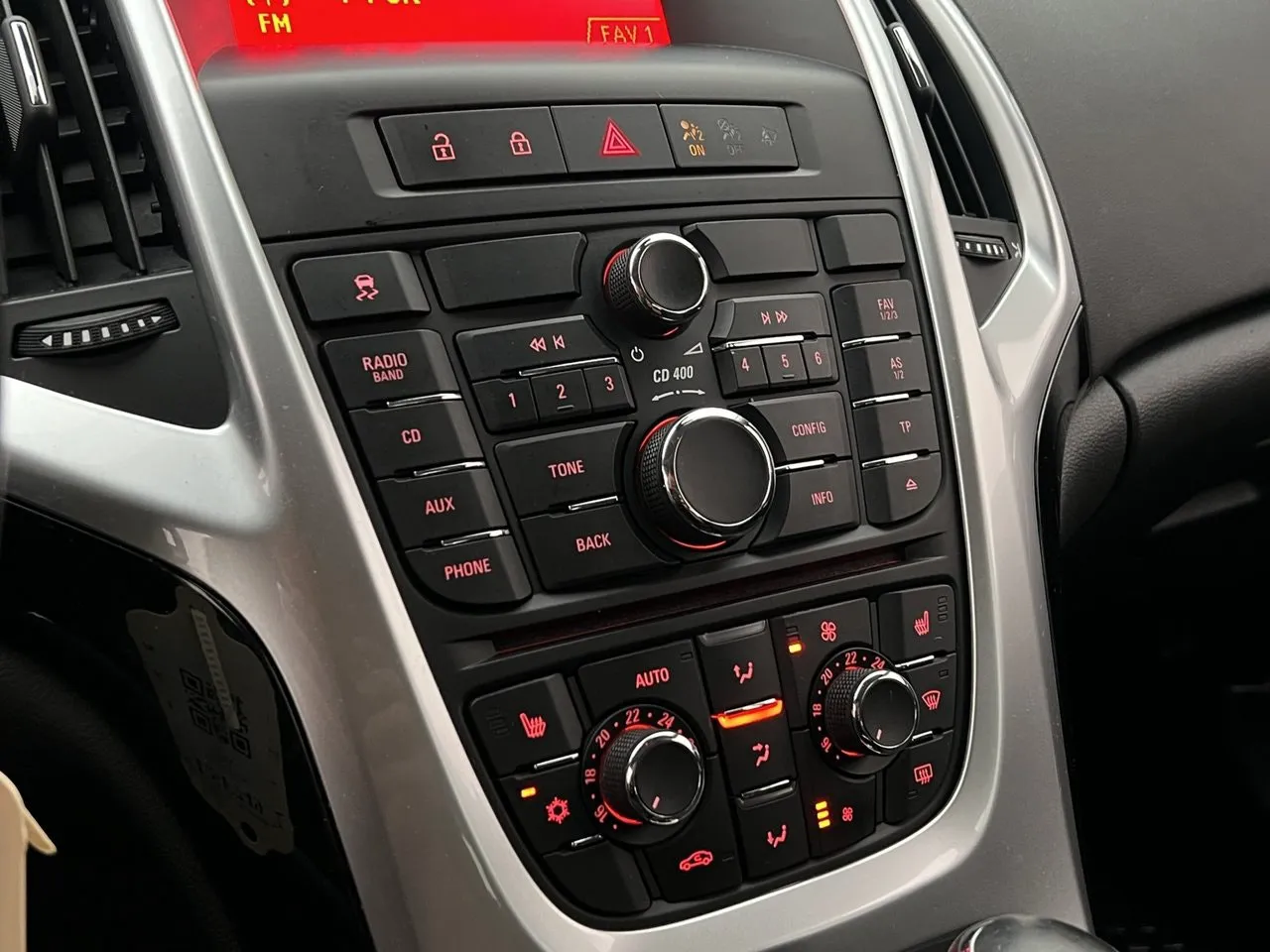 Vehicle image 18