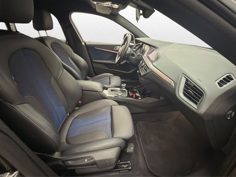 BMW 218 bild 26