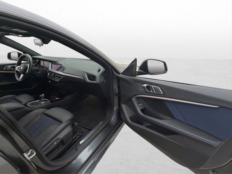 BMW 218 bild 25