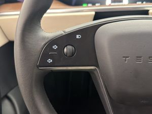 Tesla Model S bild 14