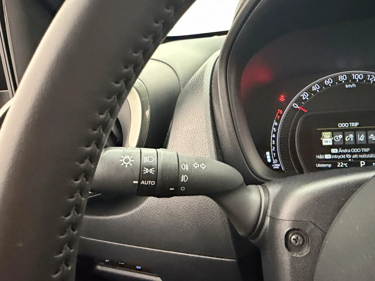 Vehicle image 24