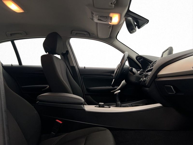BMW 118 bild 23