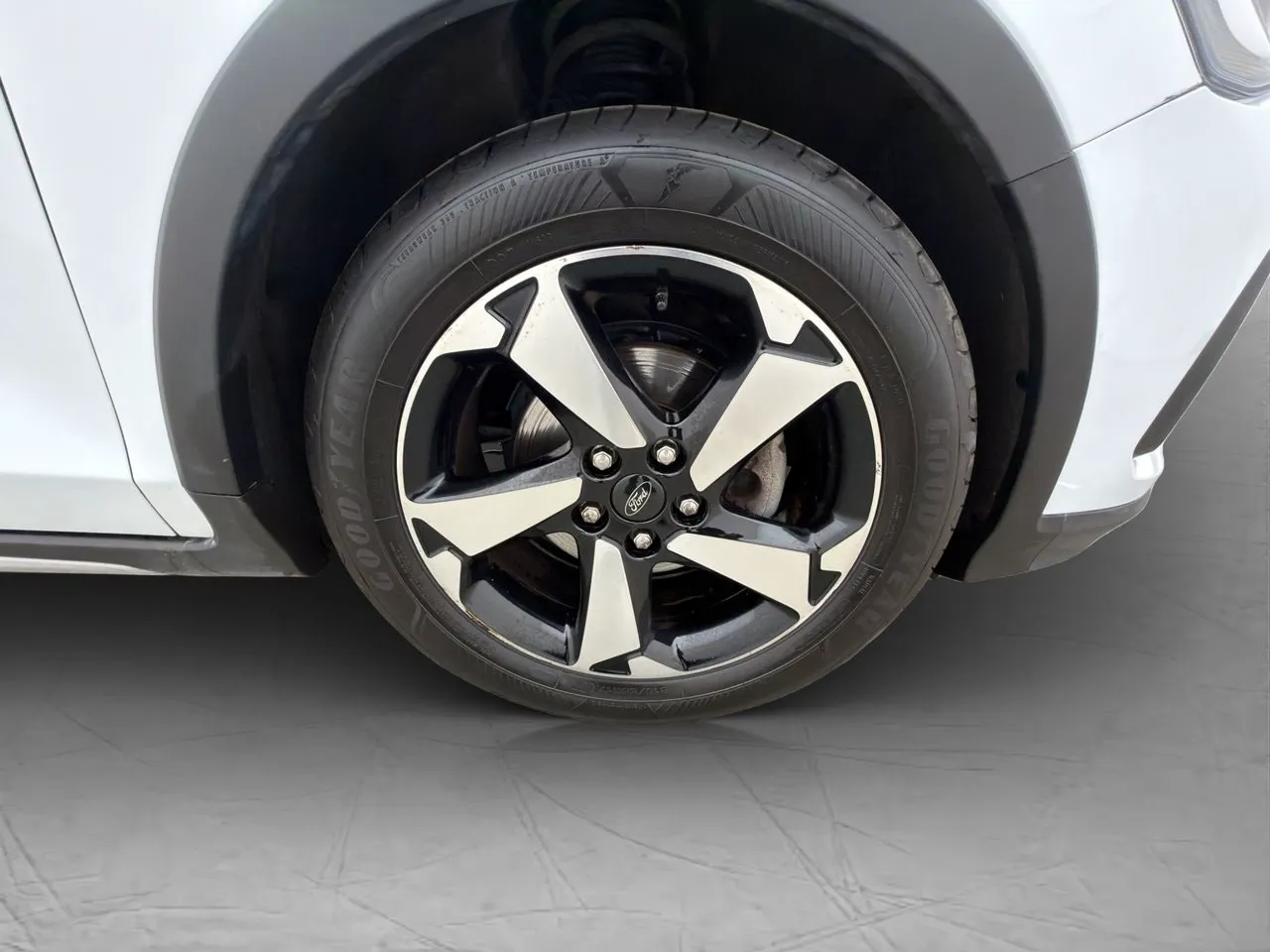 Vehicle image 30