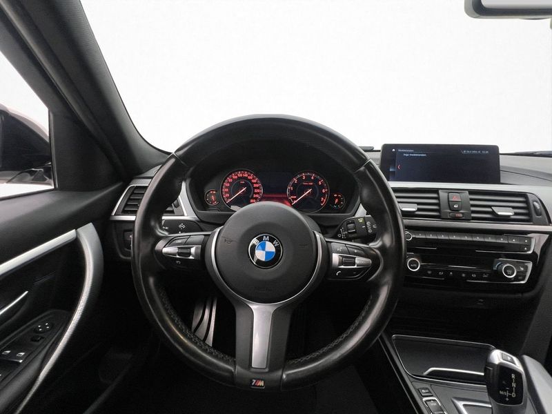 BMW 320 bild 13