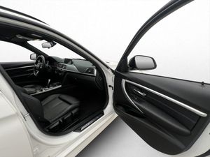 BMW 320 bild 23