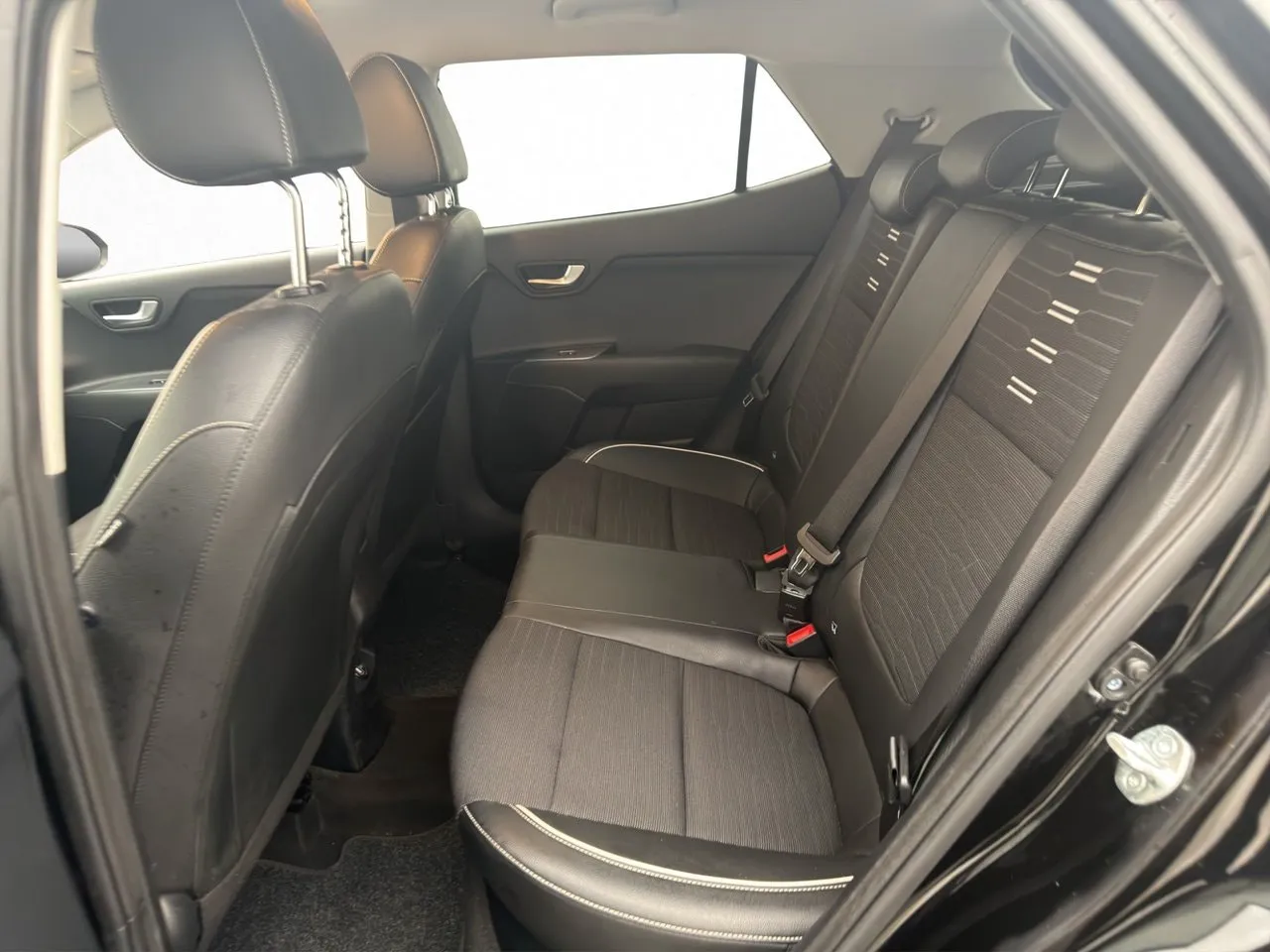 Vehicle image 22